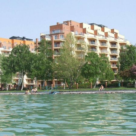 Galeriusbeach Deluxe Apartment Шиофок Экстерьер фото