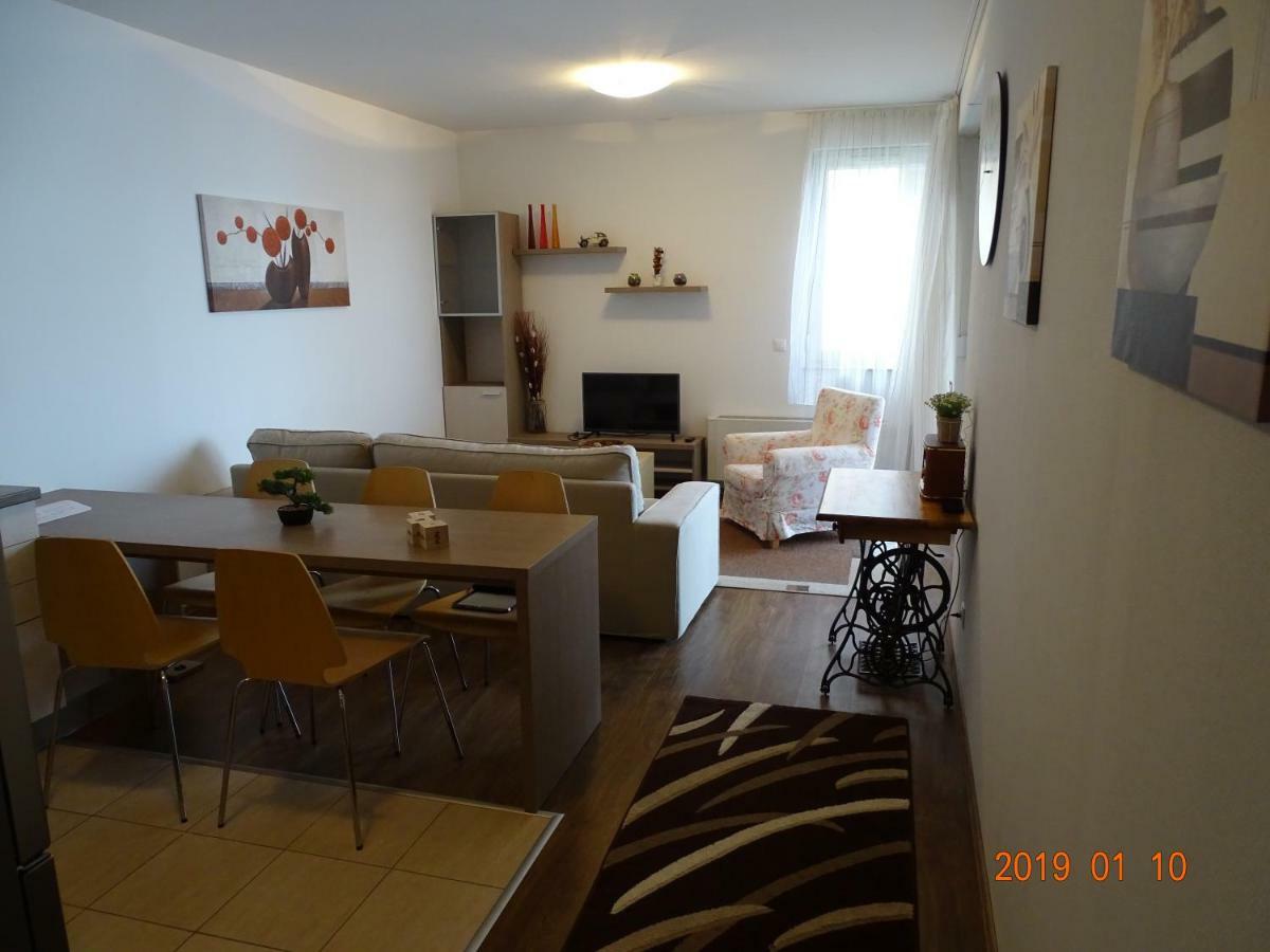 Galeriusbeach Deluxe Apartment Шиофок Экстерьер фото