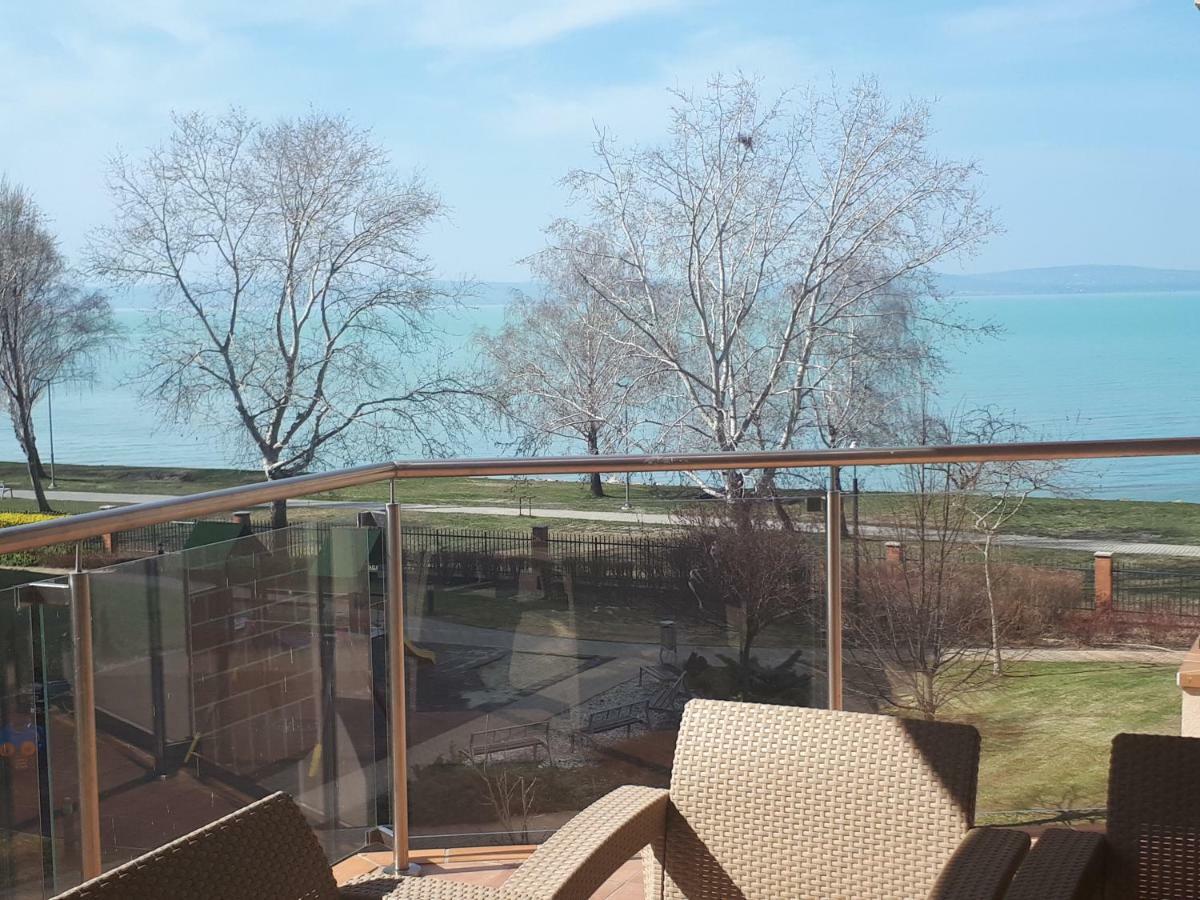 Galeriusbeach Deluxe Apartment Шиофок Экстерьер фото